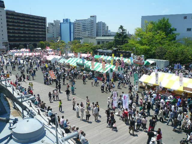 カレーの街 横須賀で よこすかカレーフェスティバル13 開催 マイナビウーマン