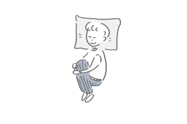 胎児型（横向きで膝を抱えるように丸まって寝る）の心理