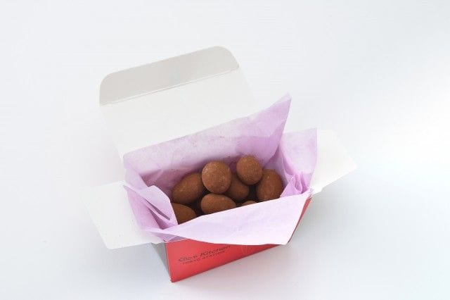「ぐりこ・や Kitchen」の「アーモンドチョコレート<ココア仕立て>」(500円)