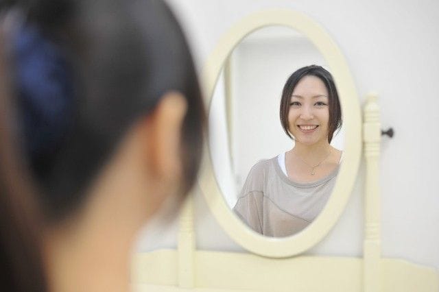 美人が恋愛で不利だと感じること 確実に恋人がいると思われる 女子からも反感 マイナビウーマン