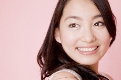 痛い女と呼ばせない 愛されるアラサー独女の条件3つ いつも笑顔 無理な若作りはng あと1つは マイナビウーマン