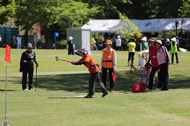 面白い 時間も人数も気にせず楽しめる グラウンド ゴルフってどんなスポーツ マイナビウーマン