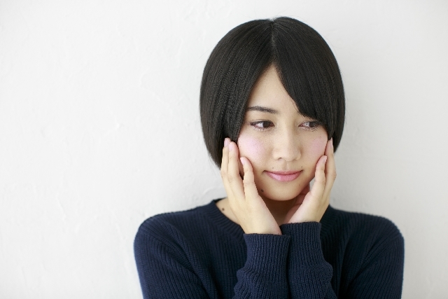 試す価値あり 男性が かわいい と思った女子の ためらい仕草 4選 マイナビウーマン