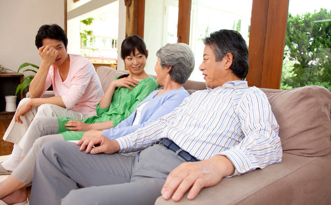 実家や家族のこと 好き 嫌い な女性は 干渉してくる 子離れできていない マイナビウーマン