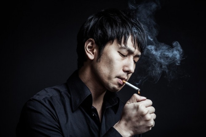 タバコを吸う男性ってセクシーに見える 約9割の女性たちの回答は マイナビウーマン