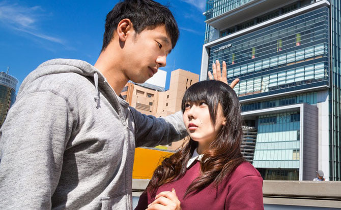壁ドンしたことある 壁ドンに対する男性の本音4つ マイナビウーマン