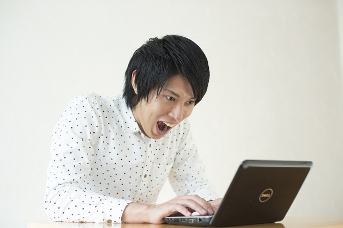 ストーカーみたいでng 好きな子の写真をfbやtwitterから保存したことがある男性は マイナビウーマン