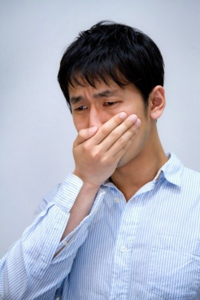 女子がグッとくるのはどっち 涙もろいオトコ Vs 涙を見せないオトコ マイナビウーマン