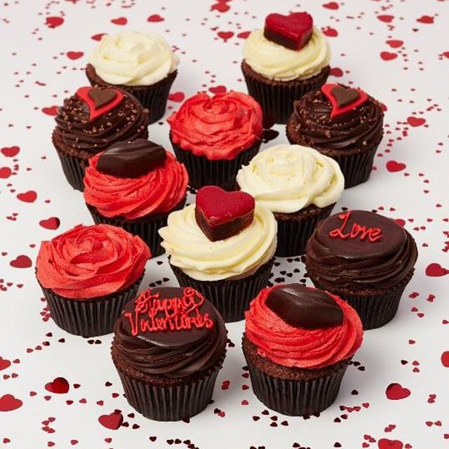 バレンタインに 真っ赤なケーキ はいかが By ローラズ カップケーキ東京 マイナビウーマン