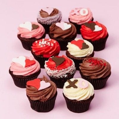 バレンタインに 真っ赤なケーキ はいかが By ローラズ カップケーキ東京 マイナビウーマン