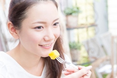 シミ シワ たるみを防ぐ 管理栄養士が教える アンチエイジング に効果的な食べ物とは マイナビウーマン