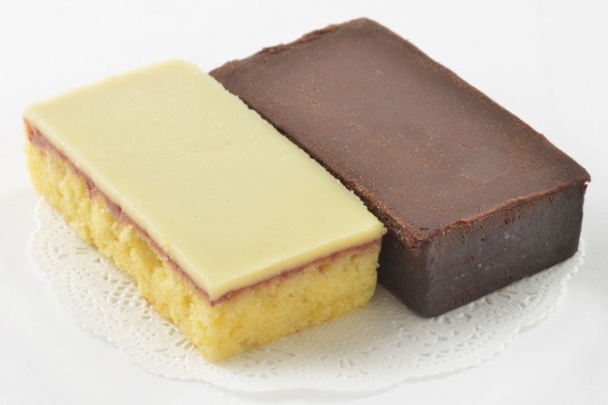 横浜土産 濃厚な口どけに感動 煉瓦に見立てた濃厚チョコレートケーキ 横濱煉瓦 白煉瓦 マイナビウーマン