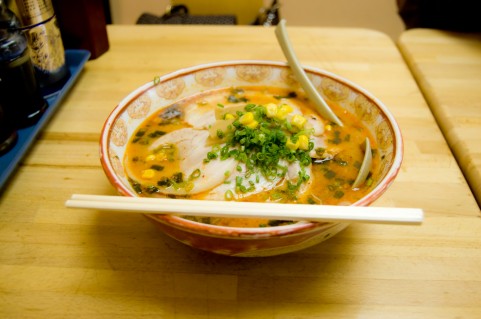 男子の本音 レンゲの中に ミニラーメン を作る女子ってなんなの マイナビウーマン