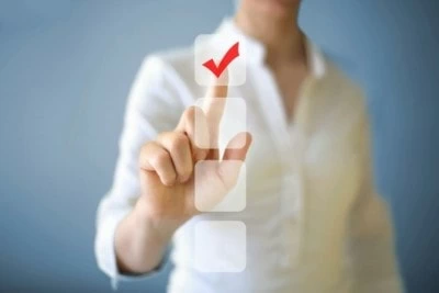 彼女に依存する男性 の特徴って 彼氏の 依存危険度 と対処法 1ページ目 マイナビウーマン