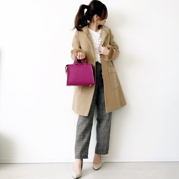 マスキュリンなスタイルは ピンクのバッグでレディに味つけ 東京365日コーデ マイナビウーマン