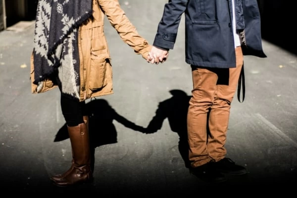 彼氏がキスしたくなる7つの瞬間 上手なキスのねだり方とngタイミング 1ページ目 マイナビウーマン