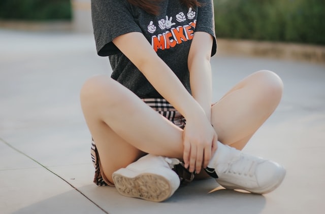 アウトー！ デート中にやってはいけない「下品な行動」4つ｜「マイナビウーマン」