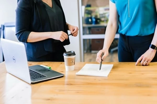 示唆 の意味と使い方 示唆に富む や 示唆的 とは 1ページ目 マイナビウーマン