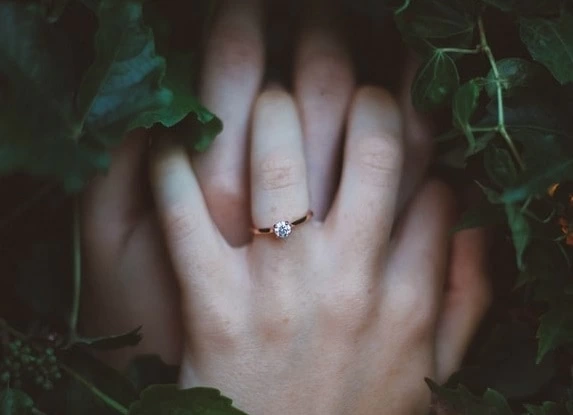 金婚式 とは 意味や由来と贈り物の選び方 1ページ目 マイナビウーマン