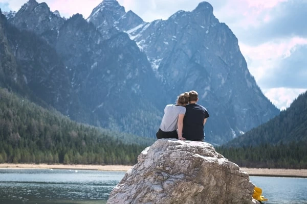 社会人カップルが遠距離恋愛を長続きさせるには 3つの障壁と乗り越えるコツ マイナビウーマン