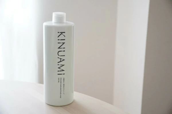 一人暮らしの浴室を「KINUAMI U」でリラクゼーション空間に変えてみた