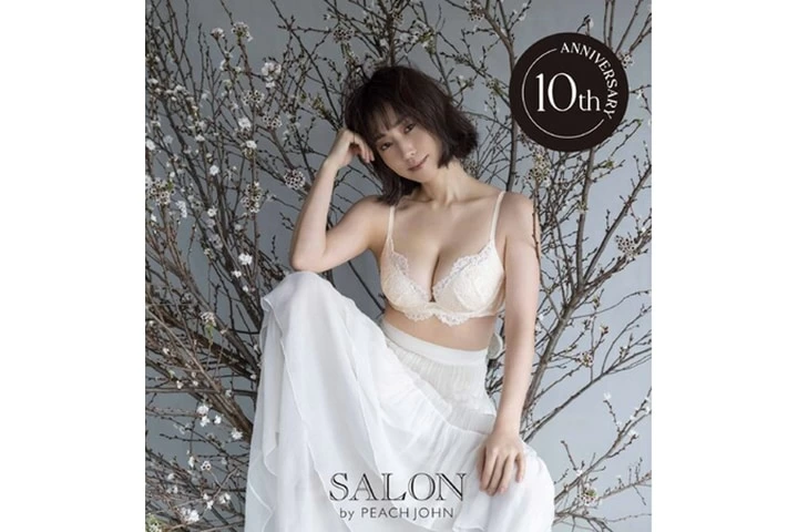 SALON by PEACH JOHN マリッジフルールブラ MEGUMIが美ボディ披露。SALON by PEACH JOHN、10周年スペシャル