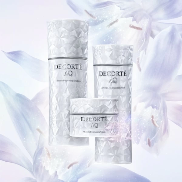 心までときほぐす。コスメデコルテから、さらなる進化を遂げた“AQ美白