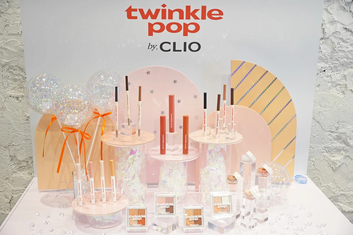 日本限定カラーも登場！ セブン-イレブン新発売「twinkle pop by. CLIO