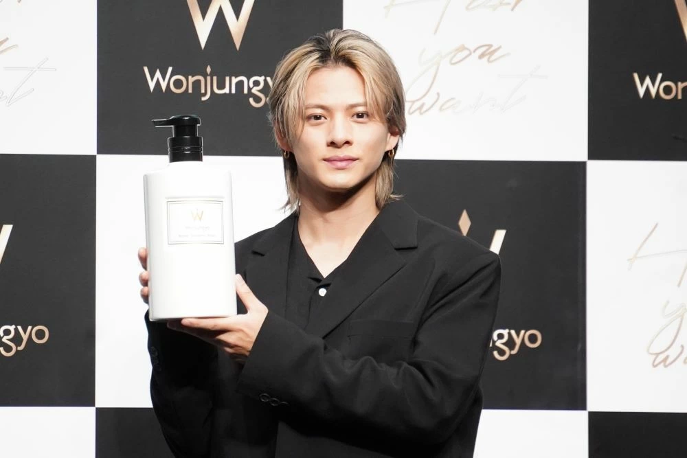 進化した髪の毛のツヤ感を生で見てほしい」。平野紫耀が「Wonjungyo
