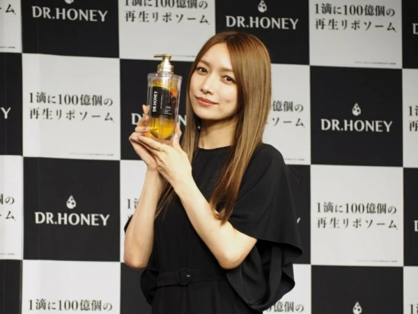 エクソソームとNMNを配合した新ヘアケアブランド「DR.HONEY」誕生