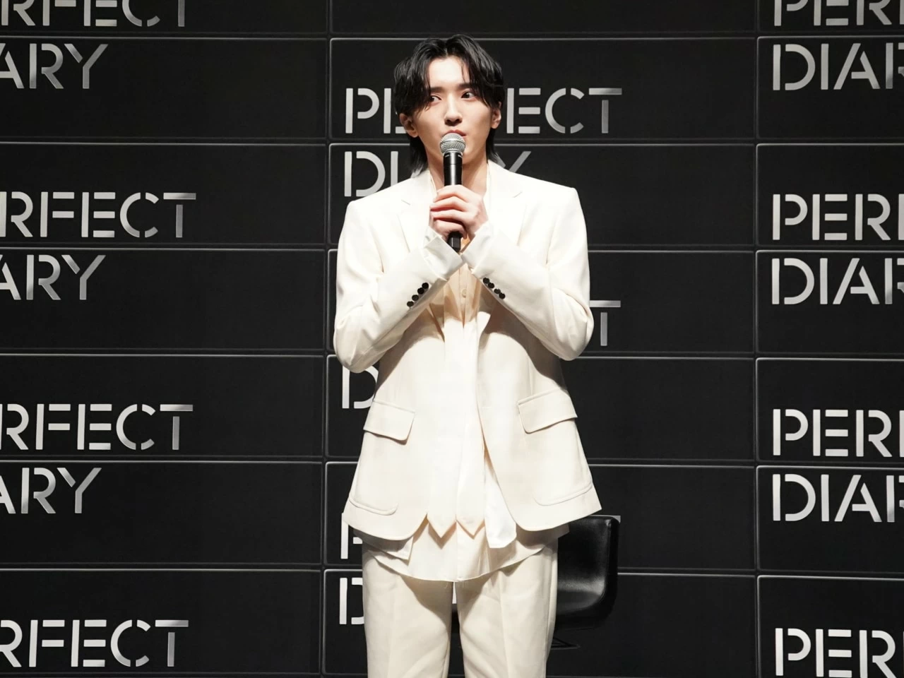なにわ男子 最新情報 🛫 | 🩷ミラー付セット発売✨ 【 PERFECT