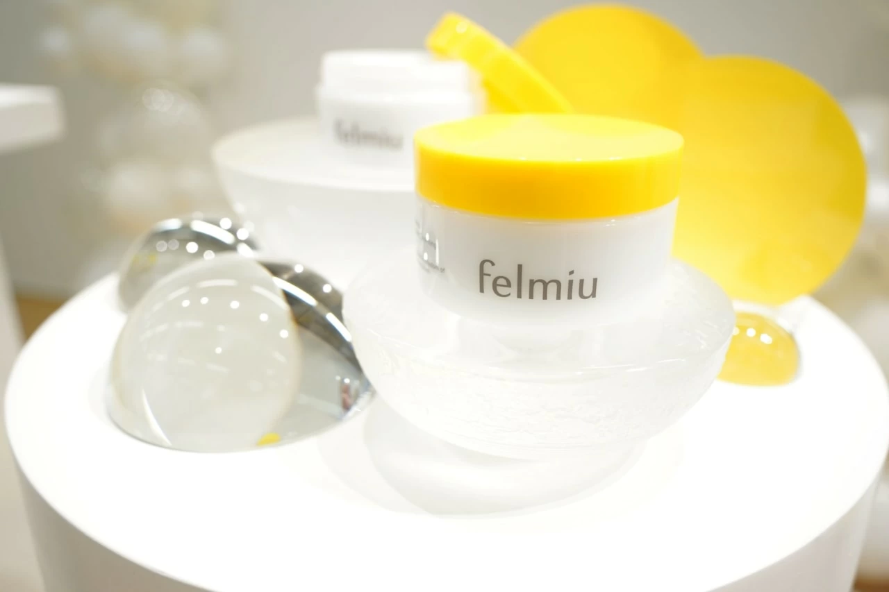 能面 微笑み肌色 nocompress_top-1.jpg