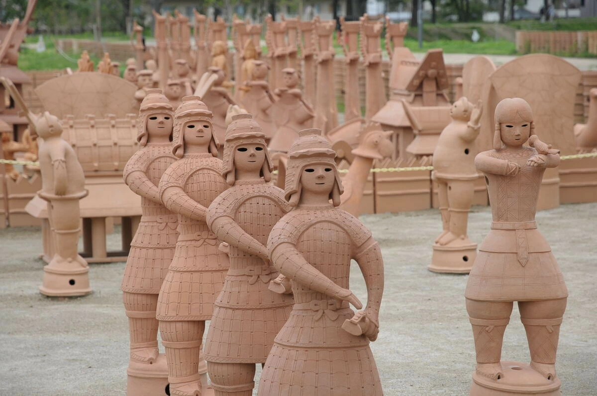 大阪府高槻市】日本でここだけ! 古墳を散策して埴輪に触れる公園、人気