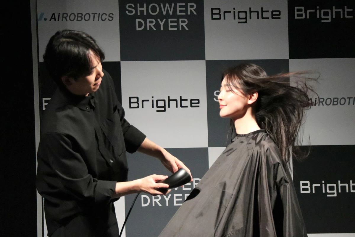 ブライト シャワードライヤー ヘアドライヤー 佐々木希 Brighte Amazon | 【佐々木希 アンバサダー】Brighte ブライト SHOWER