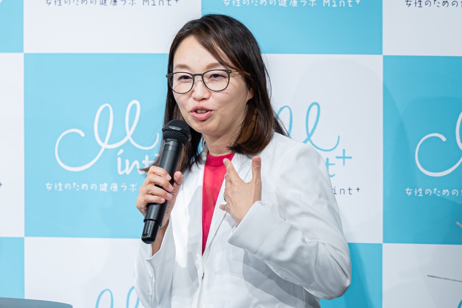 女性の美や健康へのトレーニング効果を話す宋先生