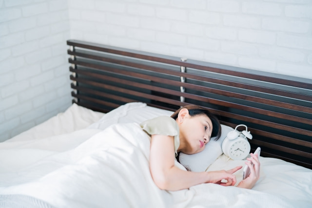 スマホのスクロールから始まっていた朝