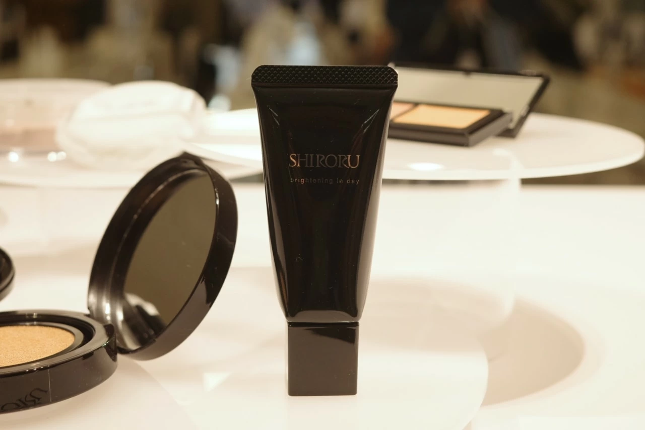SHIRORUから初のベースメイクアイテムが登場！ 素肌以上の素肌感を演出