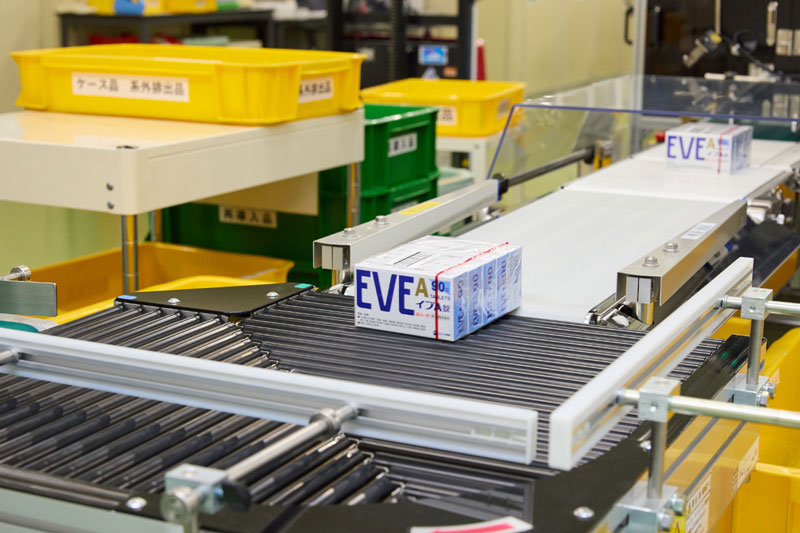 解熱鎮痛薬EVE（イブ）シリーズの“信頼のひみつ”とは？　工場の裏側に潜入してきました