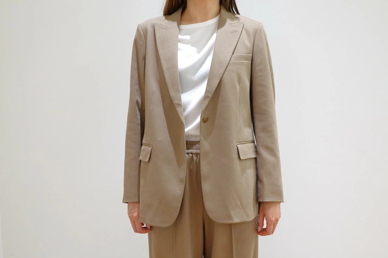 軽やかでしゃれ見え抜群。UNIQLO : C春夏のおすすめオフィスコーデ4選