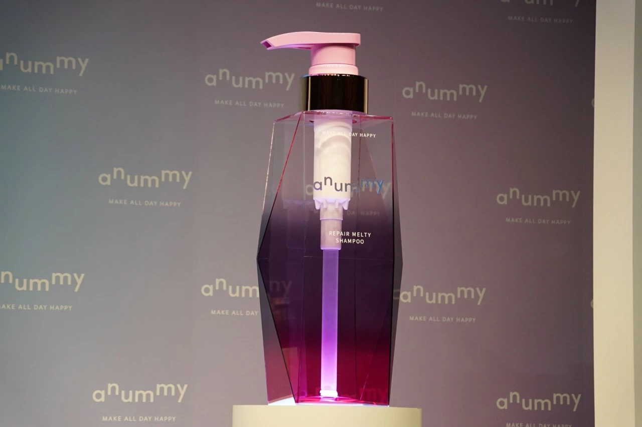 松村北斗がヘアケアブランド「anummy」のアンバサダーに就任！ パーマ
