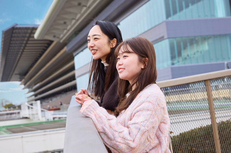 初心者女子が休日に東京競馬場を遊び倒す！　推し馬探しにグルメ旅、競馬場の意外な楽しみ方って？