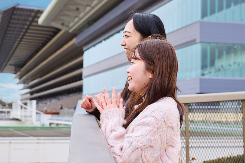 初心者女子が休日に東京競馬場を遊び倒す！　推し馬探しにグルメ旅、競馬場の意外な楽しみ方って？