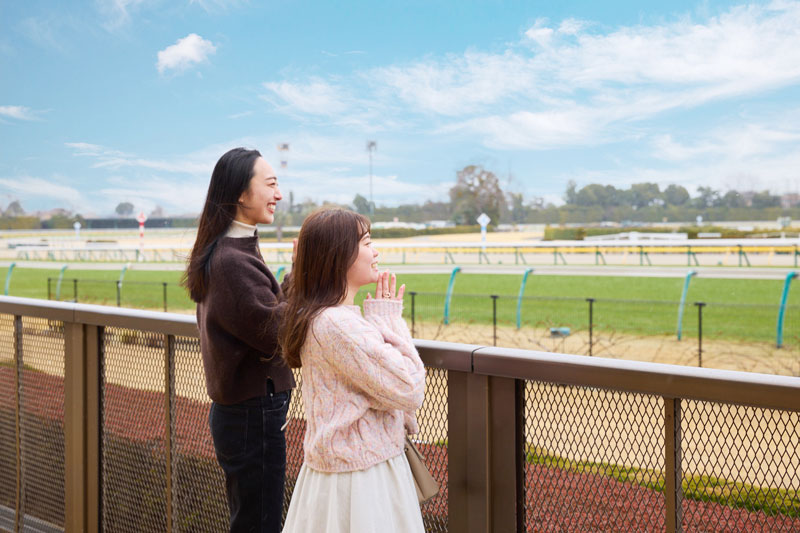 初心者女子が休日に東京競馬場を遊び倒す！　推し馬探しにグルメ旅、競馬場の意外な楽しみ方って？