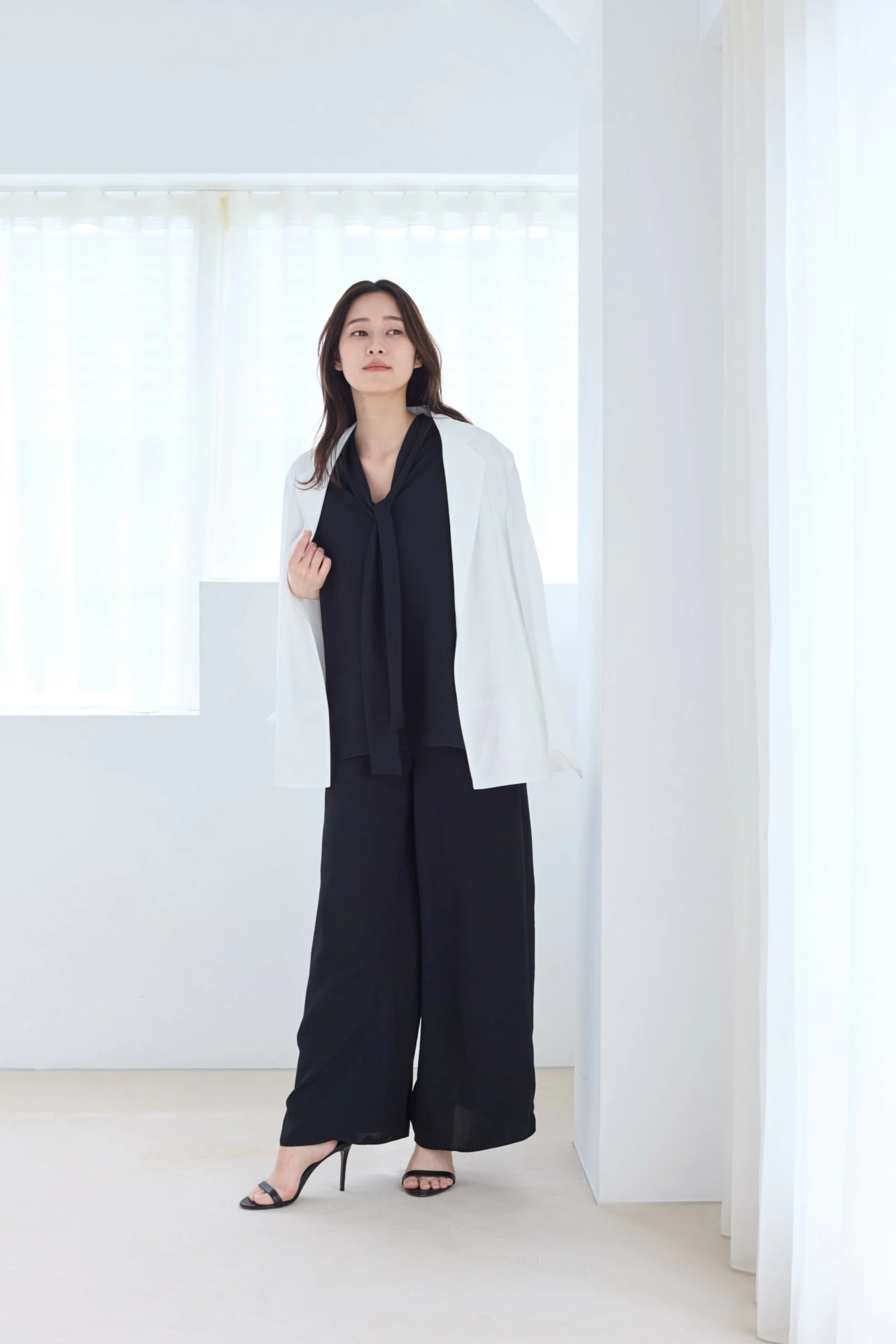 7月】酷暑を乗り切る通勤服。きれい見えと涼しさを両立する優秀