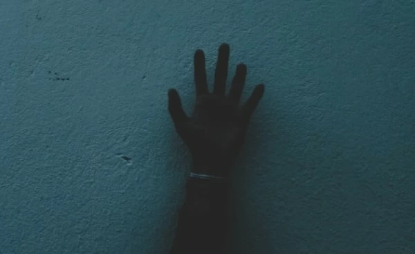 夢占い 蛇に噛まれる夢の意味は 足 手指など部位別 シーン別暗示 1ページ目 マイナビウーマン