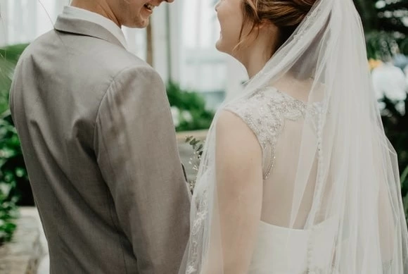 夢占い 元彼と結婚する夢の意味 感情 状況 場所別の暗示12選 1ページ目 マイナビウーマン