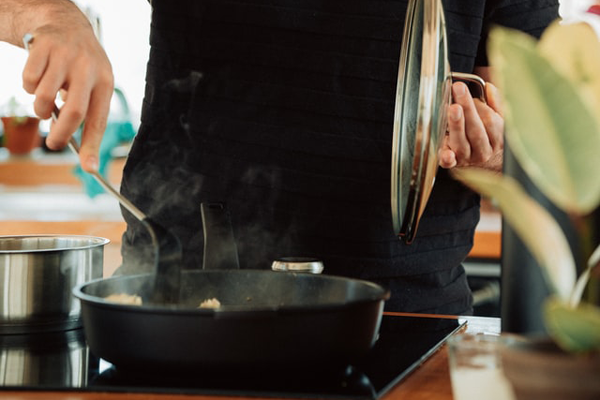 給食系男子の意味とは 特徴と相性が良い女性のタイプ マイナビウーマン